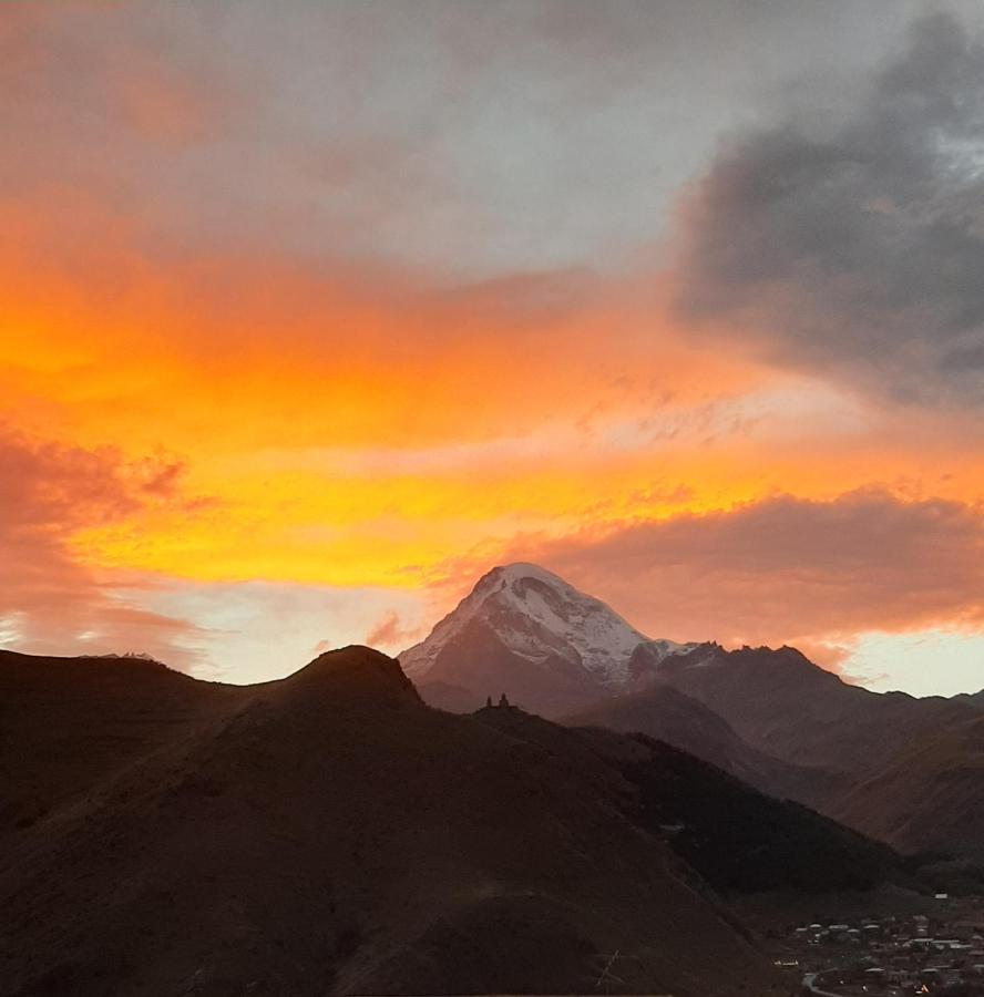 Royal Galaxy Apartment Kazbegi Kültér fotó